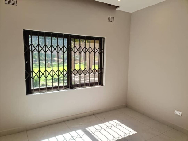 4-bedroom-house-for-rent-in-woodlands-big-4