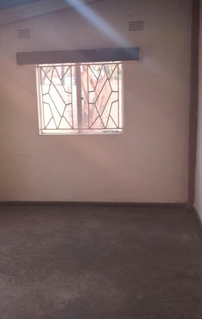 3-bedroom-house-for-rent-in-avondale-big-2