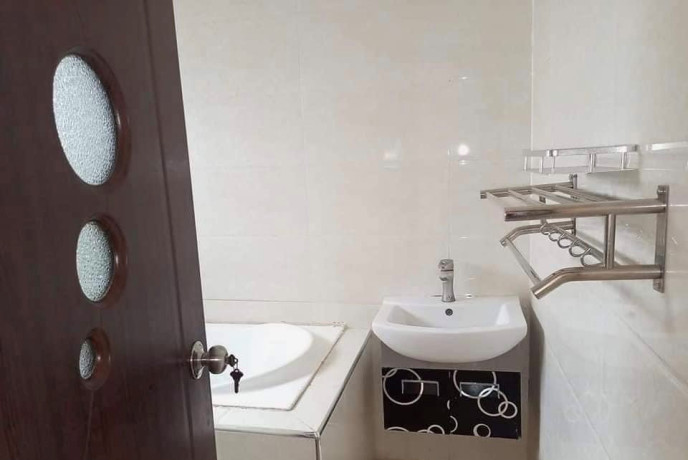 2-bedroom-flat-for-rent-in-chalala-big-3