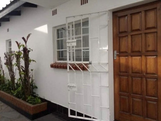 2-bedroom-flat-for-rent-in-thorn-park
