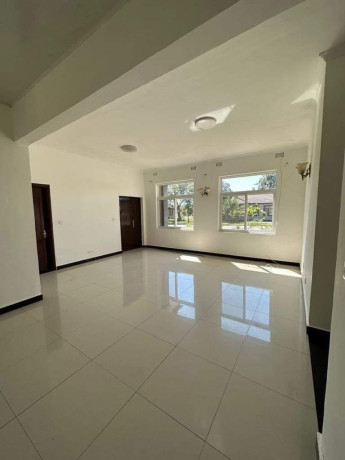 5-bedroom-house-for-sale-in-silverest-gardens-big-3