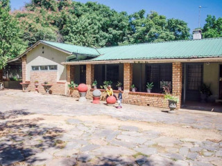 5-bedroom-house-for-sale-in-independence-avenue