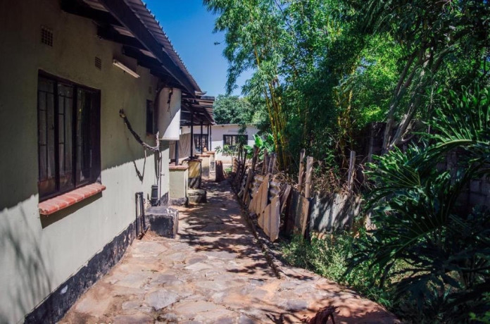 5-bedroom-house-for-sale-in-independence-avenue-big-1