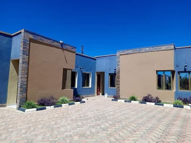 lodge-for-sale-in-shantumbu-big-3