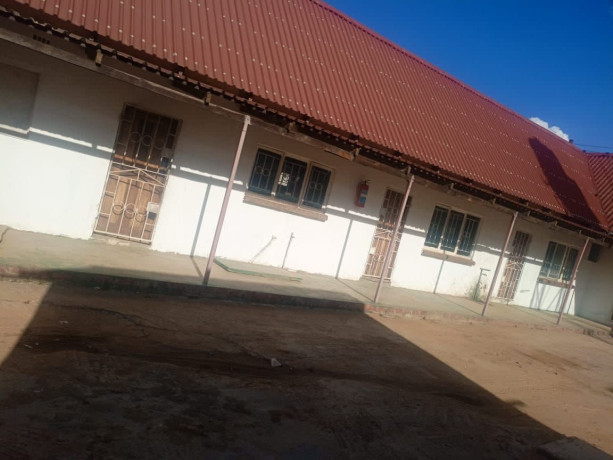 school-for-sale-in-ibex-hill-big-1