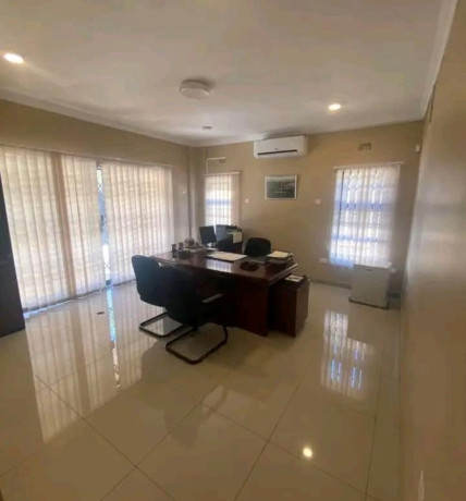 office-space-for-sale-in-rhodespark-big-2