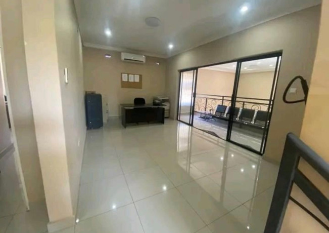 office-space-for-sale-in-rhodespark-big-1