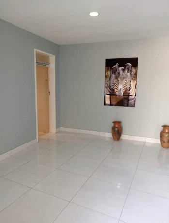 office-space-for-rent-in-longacres-big-3