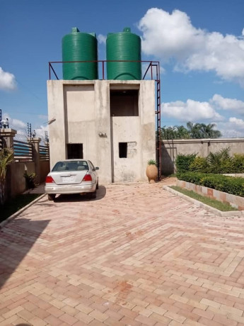 2-bedroom-flat-for-rent-in-meanwood-ibex-big-1