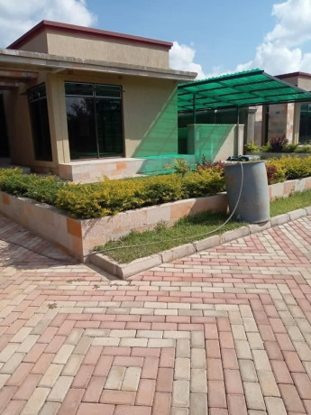 2-bedroom-flat-for-rent-in-meanwood-ibex-big-0