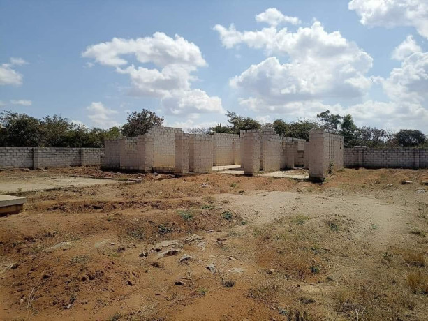 beautiful-lot-with-incomplete-buildings-in-meanwood-ibex-big-2