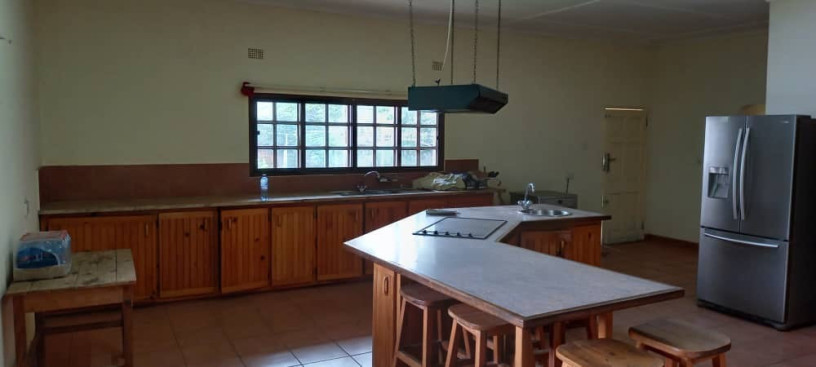 4-bedroom-house-for-rent-in-lilayi-big-0