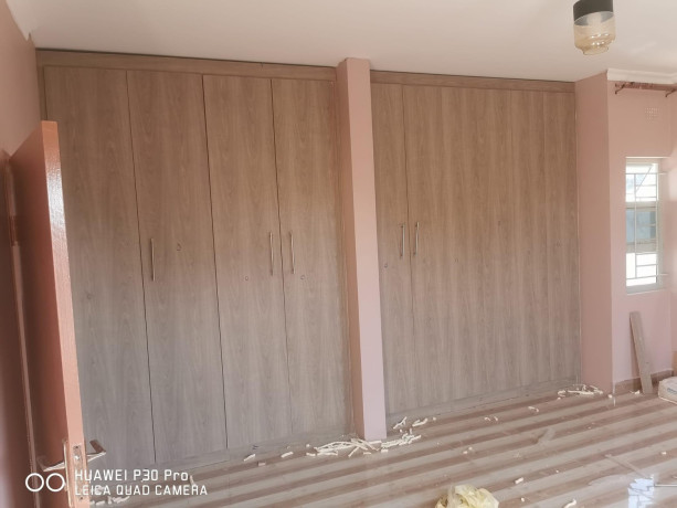 3-bedroom-flat-for-rent-in-lilayi-big-5