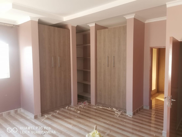 3-bedroom-flat-for-rent-in-lilayi-big-4