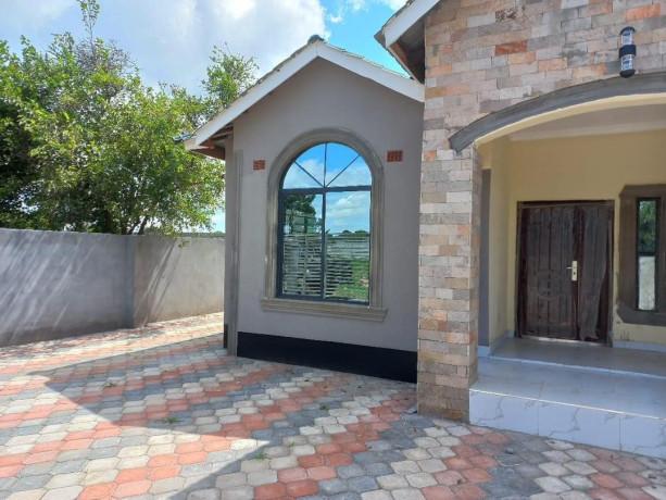 3-bedroomed-house-for-sale-in-lilayi-big-5