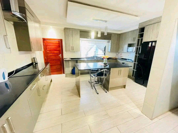 3-bedroom-stand-alone-flat-for-rent-in-lilayi-big-4