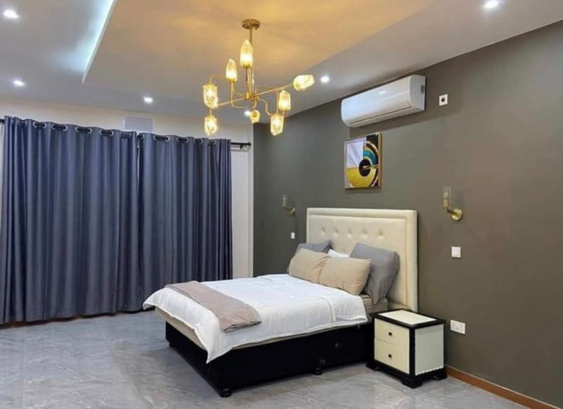 beautiful-5-bedroom-house-for-sale-in-roma-park-big-6