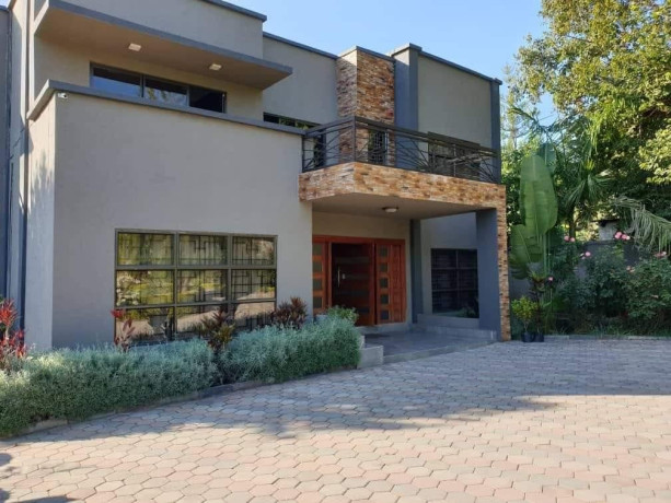 5-bedroom-house-for-sale-in-roma-park-big-4