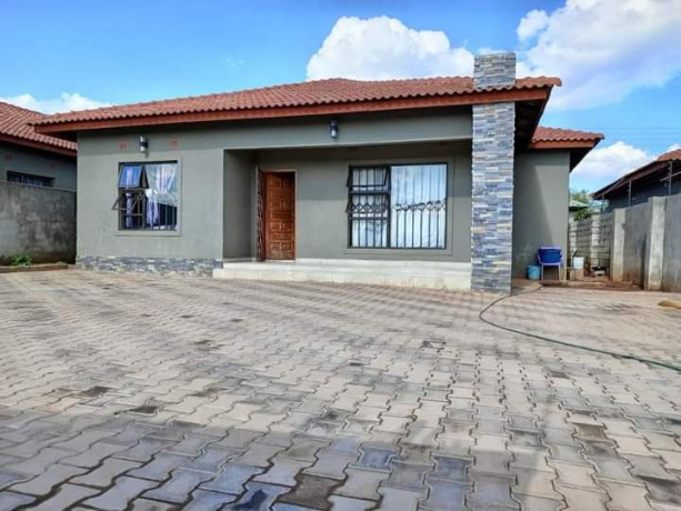 3-bedroom-flat-for-sale-in-chalala-big-0