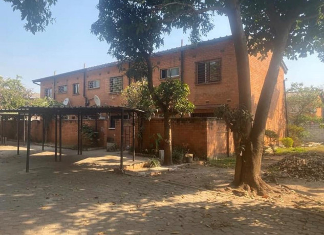 2-bedroom-flat-for-rent-in-kabulonga-big-0