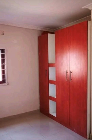 3-bedroom-flat-for-rent-in-kabulonga-big-7