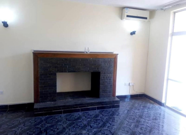modern-3-bedroom-flat-in-kabulonga-big-7