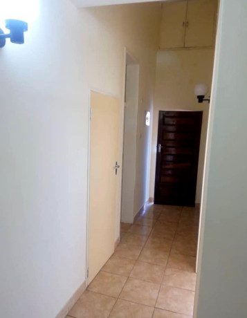 modern-3-bedroom-flat-in-kabulonga-big-3