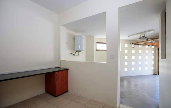 beautiful-furnished-2-and-3-bedroom-apartments-in-kabulonga-big-9