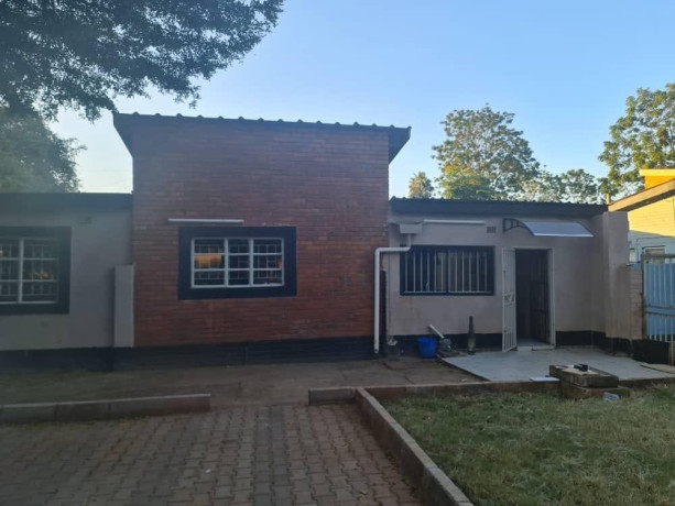 3-bedroom-flat-for-sale-in-kabulonga-big-0