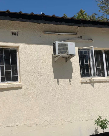 neat-and-modern-3-bedroom-house-for-rent-in-olympia-big-7