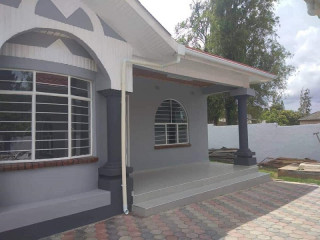 2-bedroom-flat-for-rent-in-olympia-extension