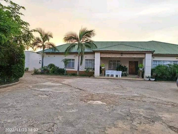 4-bedroom-flat-for-sale-in-woodlands-extension-big-3