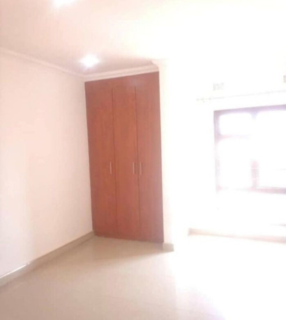 4-bedroom-flat-for-rent-in-makeni-big-5