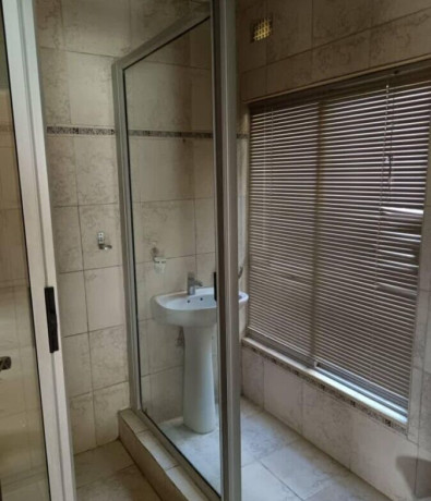 2-bedroom-house-for-rent-in-makeni-big-4