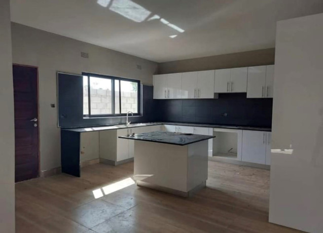 4-bedroom-house-for-sale-in-new-kasama-big-3