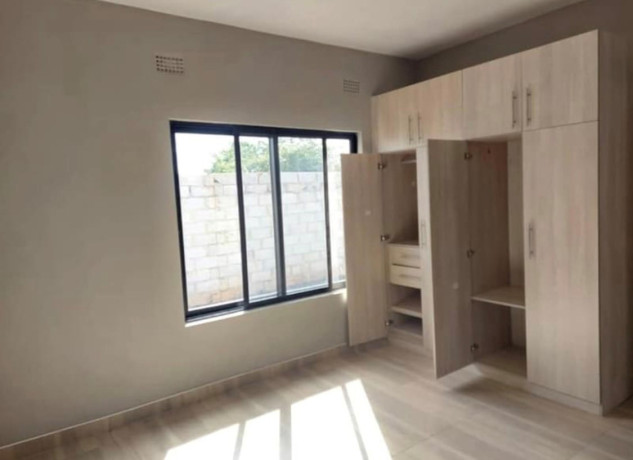 4-bedroom-house-for-sale-in-new-kasama-big-1