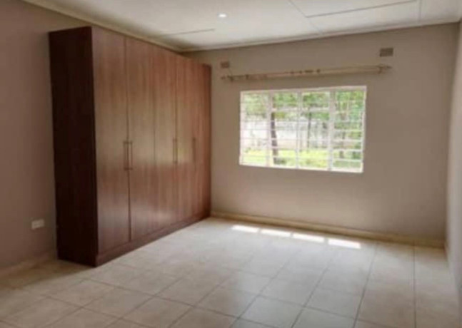 4-bedroom-house-for-rent-in-roma-big-1