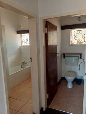 3-bedroom-house-for-rent-in-roma-big-5