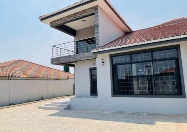 3-bedroom-house-for-rent-in-roma-big-0