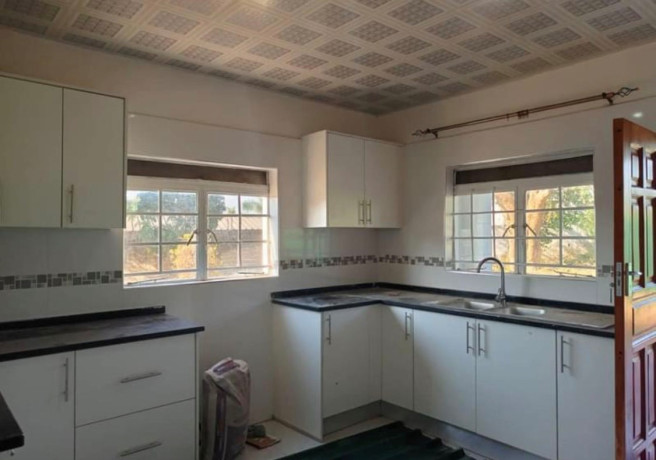 3-bedroom-house-for-rent-in-roma-big-1