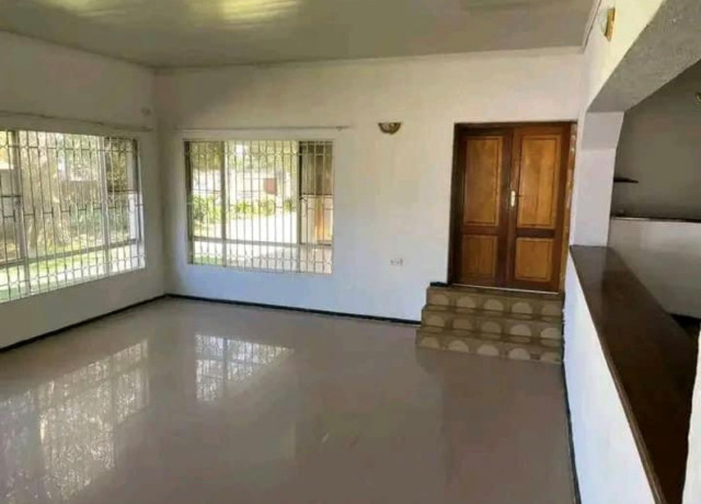 5-bedroom-house-for-rent-in-roma-big-1