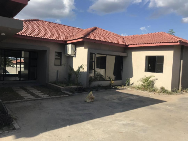 4-bedroom-house-for-sale-in-roma-park-big-2