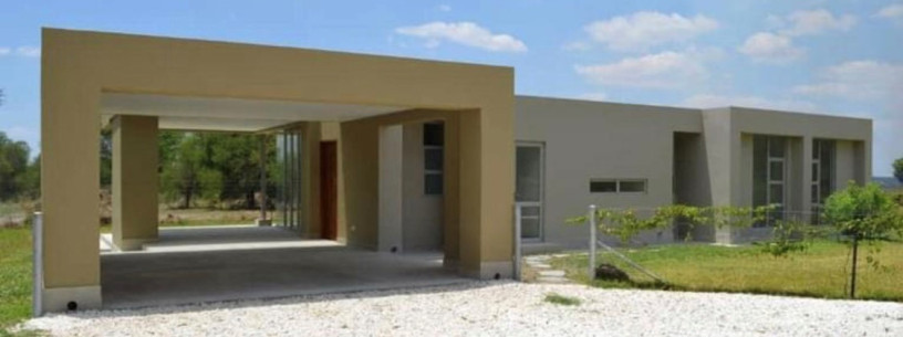 spacious-3-bedroom-house-for-sale-in-makeni-big-0