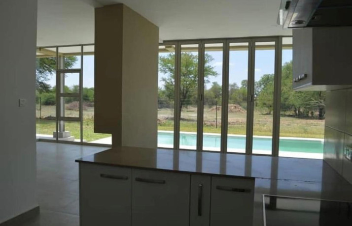 spacious-3-bedroom-house-for-sale-in-makeni-big-1