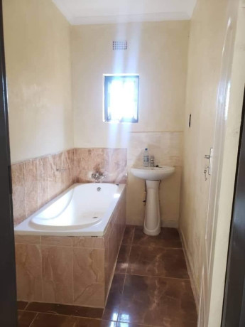 20-town-houses-for-sale-in-lilayi-big-4