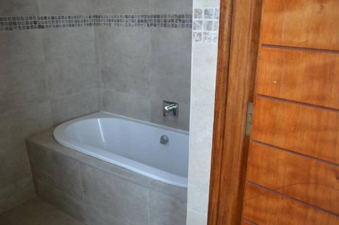 3-bedroom-house-for-sale-in-state-lodge-big-4