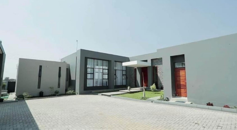 4-bedroom-house-for-sale-in-new-kasama-big-3
