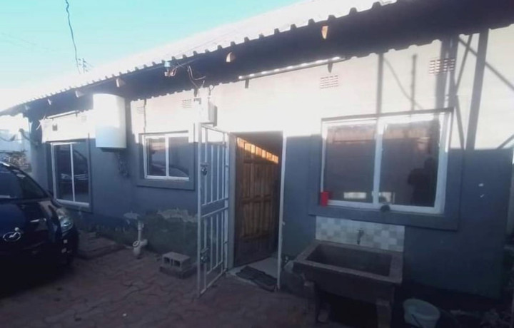 2-bedroom-flat-for-rent-in-meanwood-kwamwena-big-8