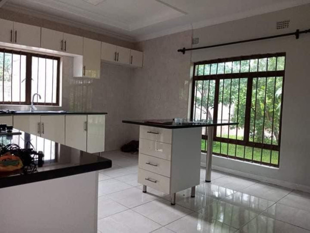 3-bedroom-house-for-rent-in-6-miles-big-4