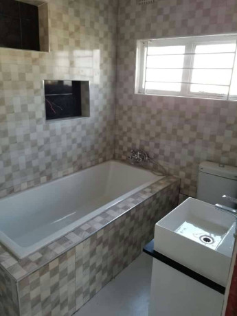 beautiful-3-bedroom-flat-for-rent-in-meanwood-ndeke-big-6